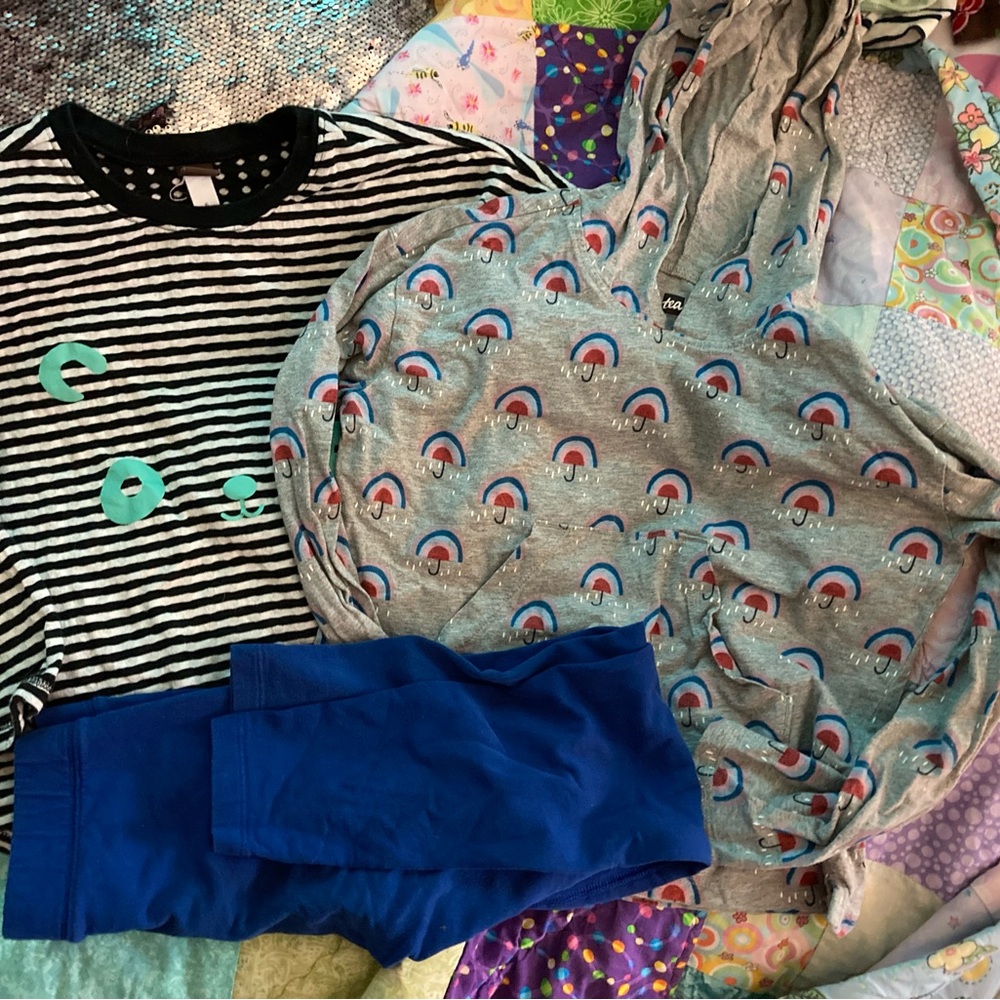 Striped Tee and Rainbow Hoodie with Blue Leggings tea collection and primary